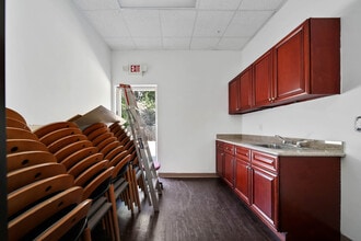 2200 Spears Rd, Houston, TX for lease Interior Photo- Image 2 of 5