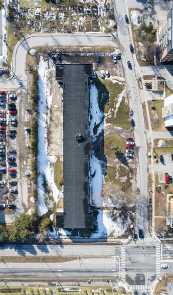 20 Elmwood St, Kingston, ON à vendre - Photo du bâtiment - Image 3 de 8