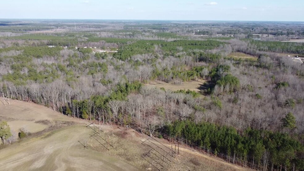 1853-2041 Pleasant Shade Dr, Emporia, VA à vendre - Vidéo sur l’inscription commerciale - Image 2 de 8