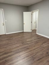 1990 Augusta St, Greenville, SC for lease Interior Photo- Image 2 of 4