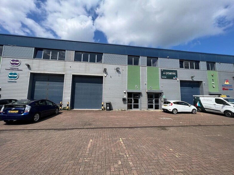 Platinum Rd, Manchester à louer - Photo du bâtiment - Image 2 de 16