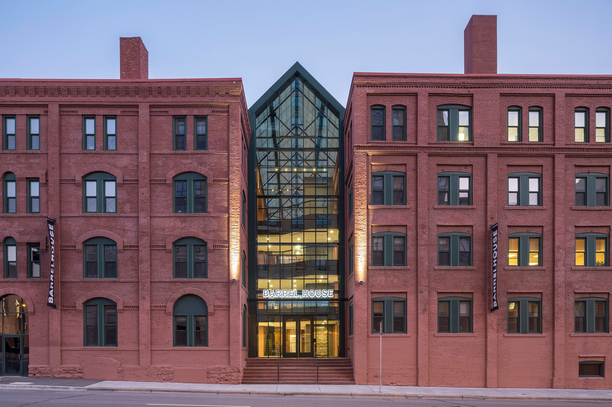 111 3rd Ave S, Minneapolis, MN for lease Primary Photo- Image 1 of 11