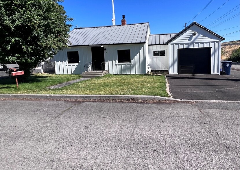 132 NE Yale Ave, Bend, OR for lease - Primary Photo - Image 1 of 7