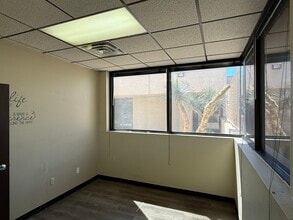 2500 W Washington Ave, Las Vegas, NV à louer Photo intérieure- Image 2 de 6