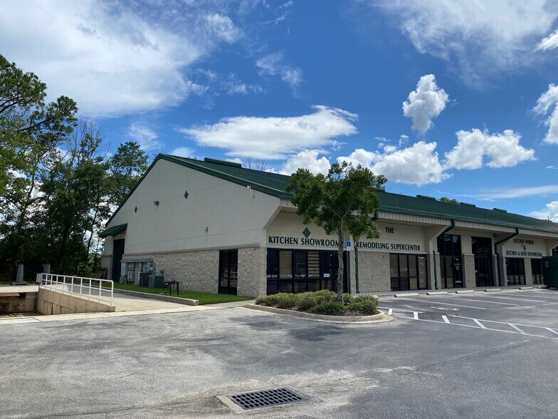 8110 Cypress Plaza Dr, Jacksonville, FL à louer - Photo du bâtiment - Image 3 de 5