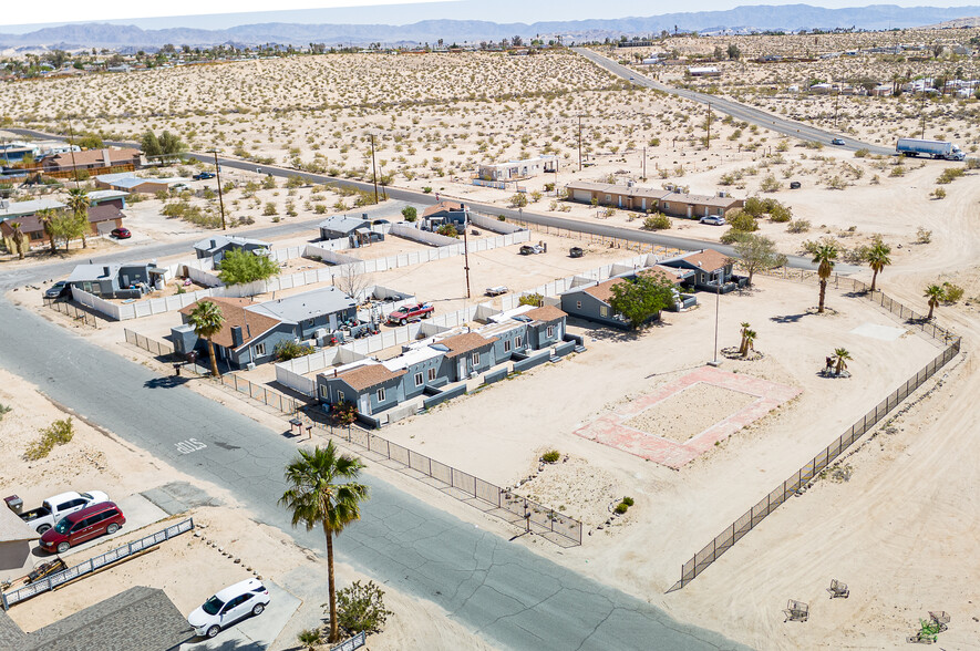 6419 Mariposa Ave, Twentynine Palms, CA à vendre - Photo principale - Image 1 de 13