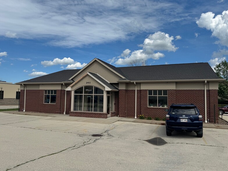 2411 Holmgren Way, Green Bay, WI for lease - Building Photo - Image 2 of 58