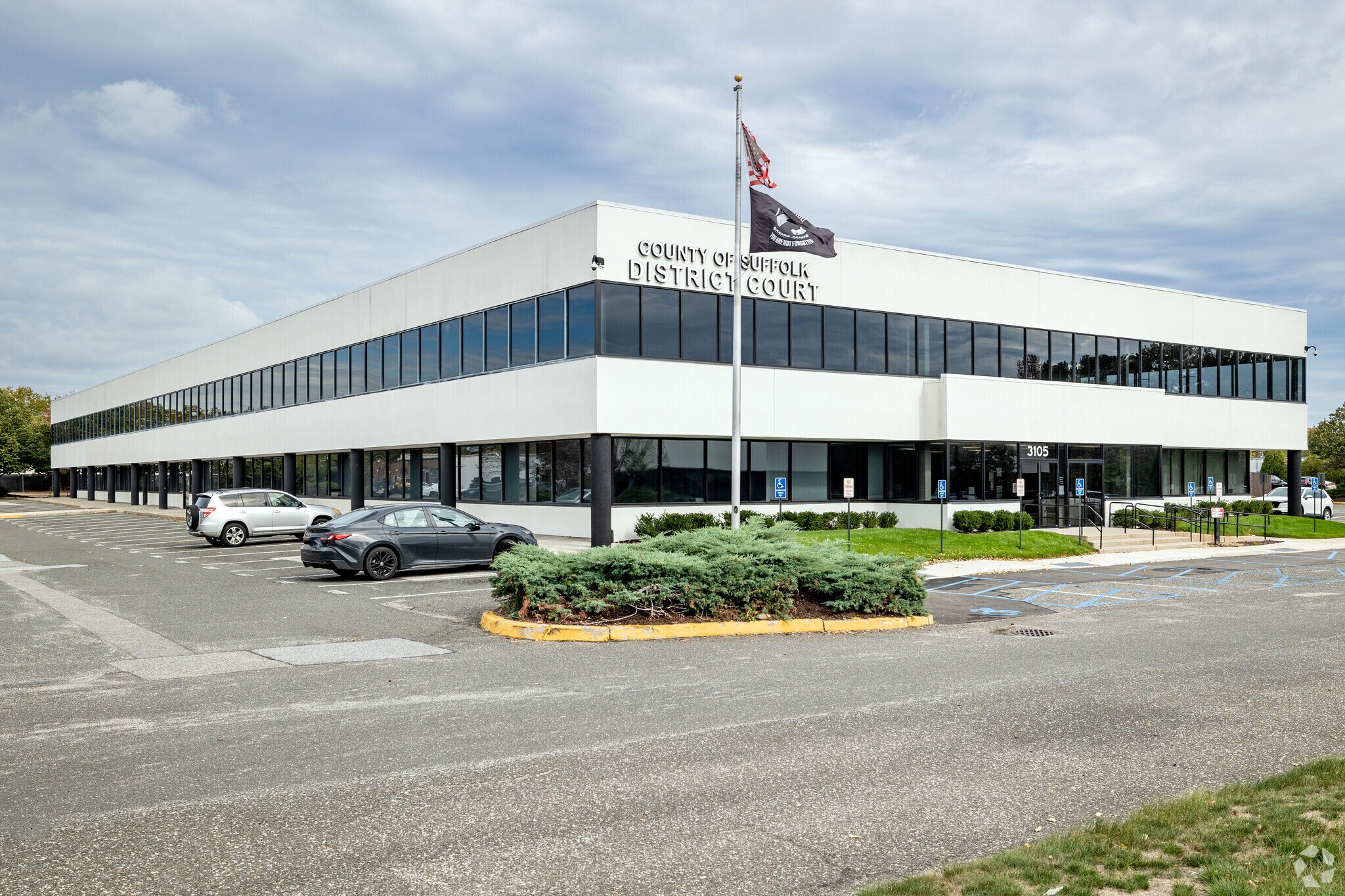 3115 Veterans Memorial Hwy, Ronkonkoma, NY for sale Primary Photo- Image 1 of 1