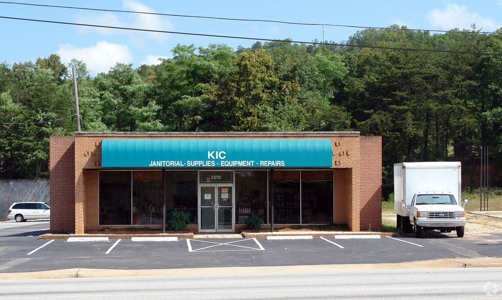 2570 N Pleasantburg Dr, Greenville, SC for sale - Building Photo - Image 3 of 3