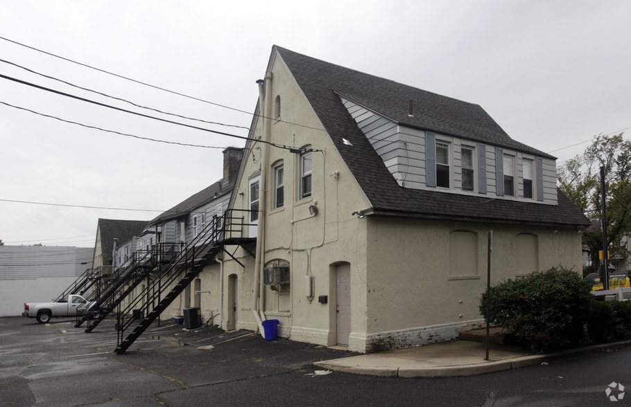 104 New Broadway, Gloucester City, NJ for lease - Building Photo - Image 3 of 4