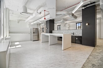 600 W Jackson Blvd, Chicago, IL for lease Building Photo- Image 2 of 11