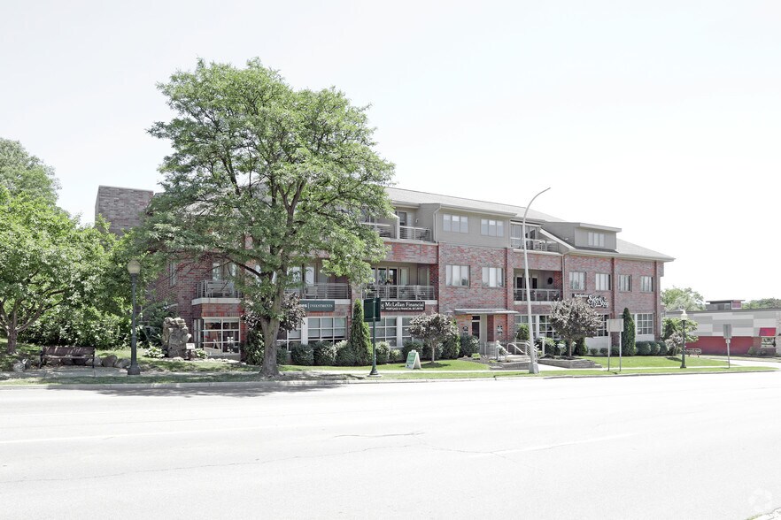 714 N Main St, Rochester, MI à louer - Photo du bâtiment - Image 2 de 12