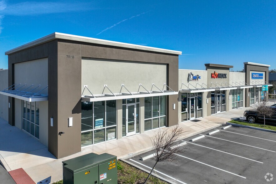 7020 Big Bend Rd, Gibsonton, FL à louer - Photo du bâtiment - Image 2 de 5