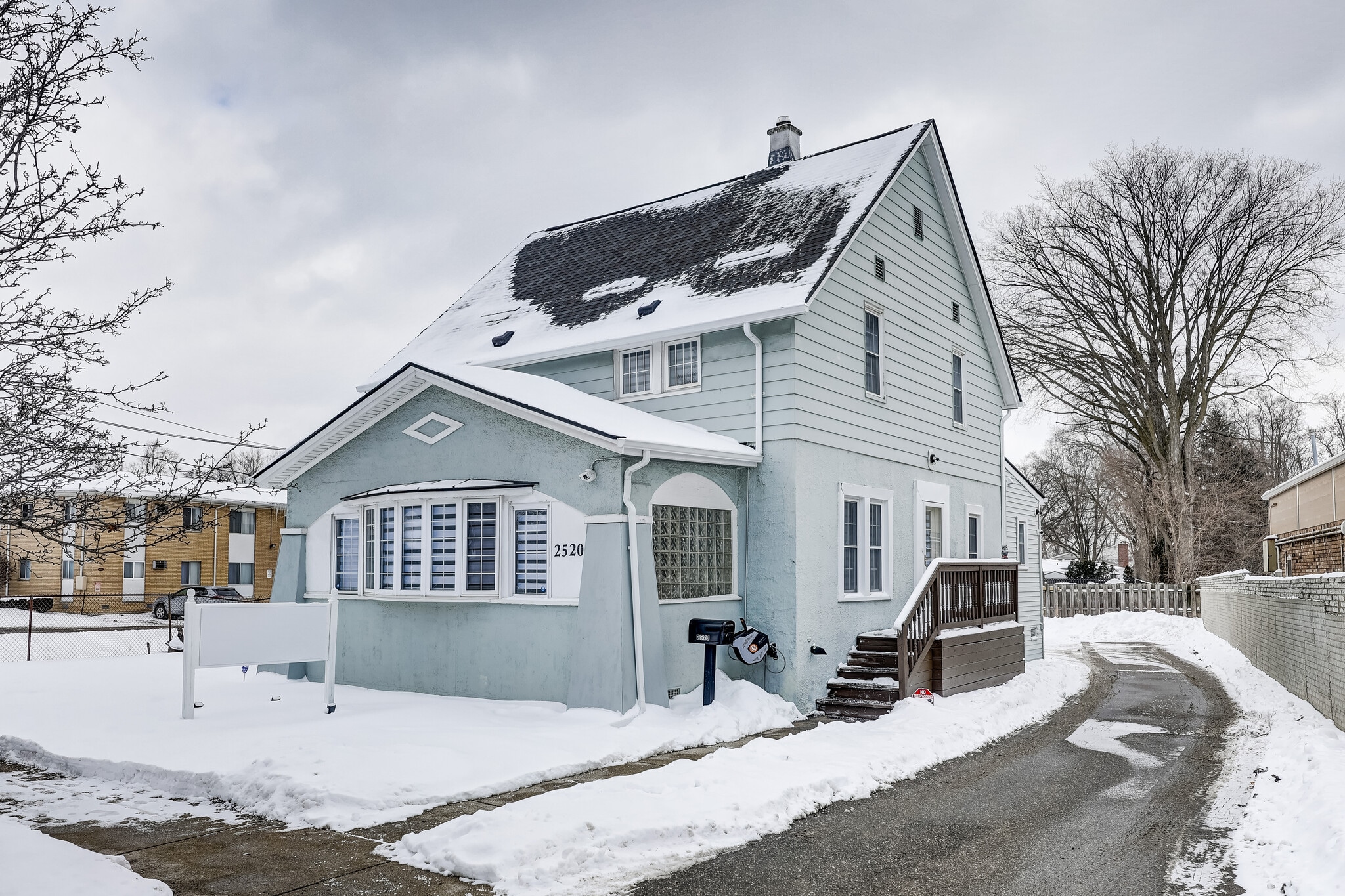 2520 Rochester Rd, Royal Oak, MI for lease Primary Photo- Image 1 of 32