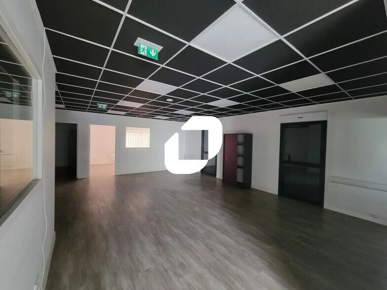 Bureau dans Haute-Goulaine à louer - Photo du bâtiment - Image 3 de 16