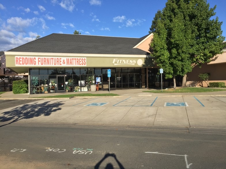 72-76 Lake Blvd, Redding, CA for lease - Building Photo - Image 2 of 14
