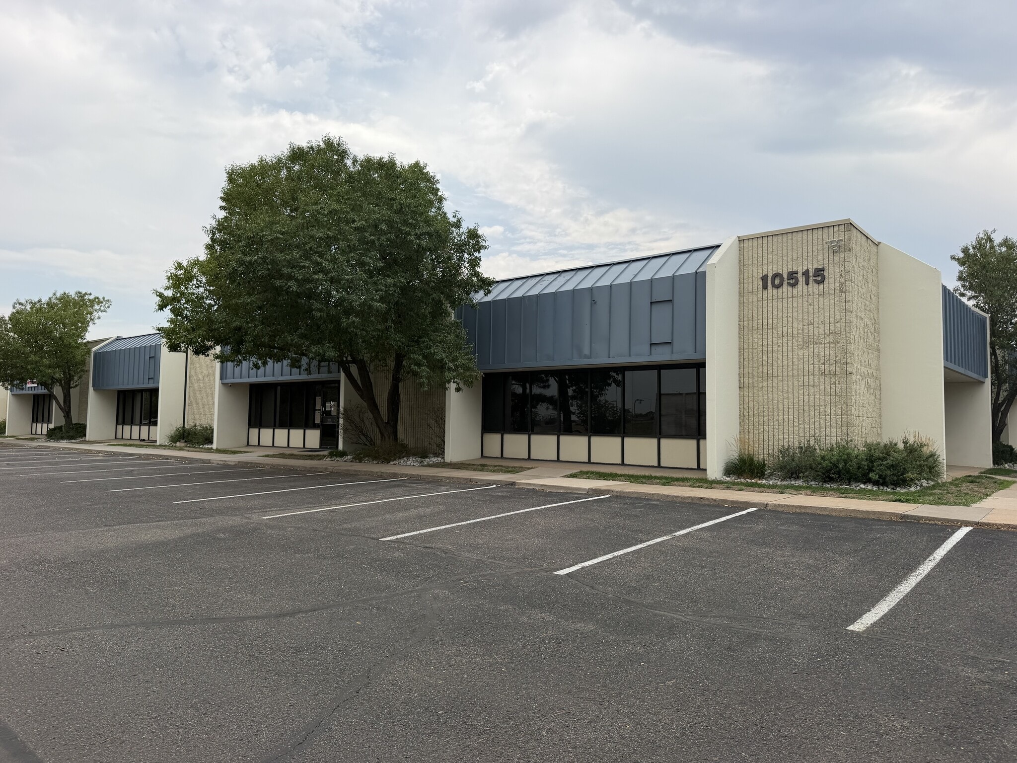 10515 E 40th Ave, Denver, CO for lease Building Photo- Image 1 of 4