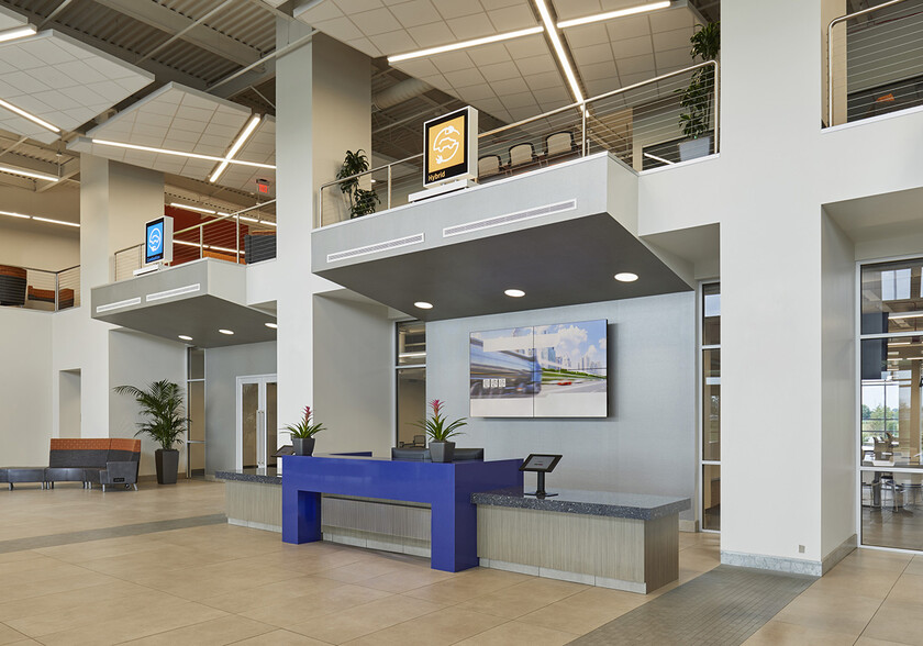 13975 Borgwarner Dr, Noblesville, IN for lease - Lobby - Image 1 of 10