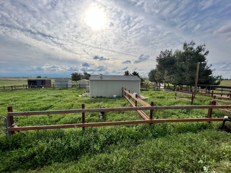 34991 Lerdo Hwy, Bakersfield, CA à vendre - Photo du bâtiment - Image 1 de 53