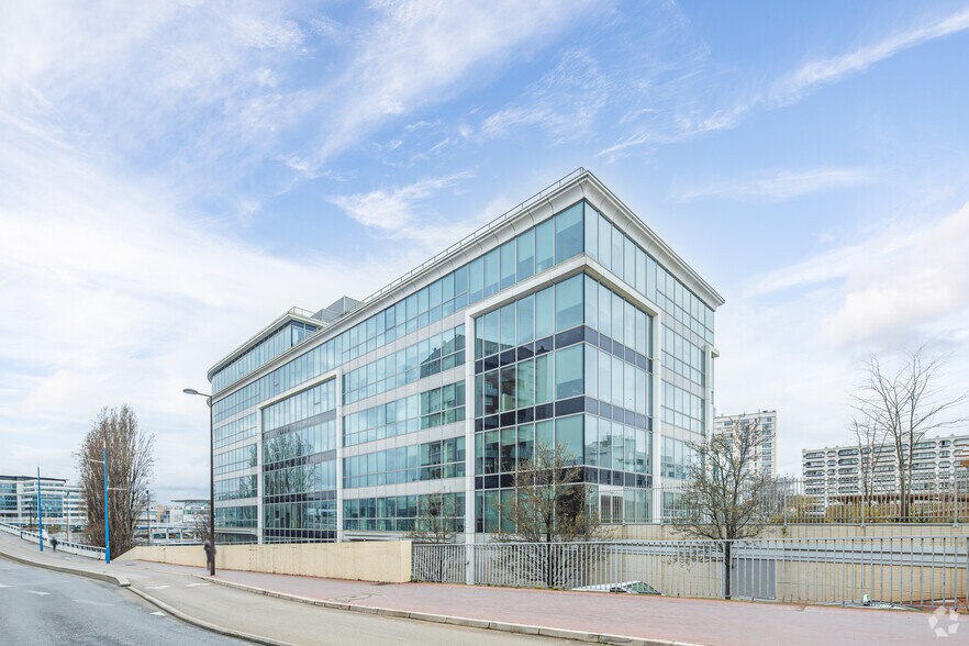 4 Quai De Bercy, Charenton-le-Pont à louer - Photo du bâtiment - Image 3 de 4