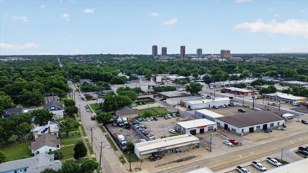 220-222 W Parkway St, Denton, TX à vendre - Aérien - Image 2 de 7