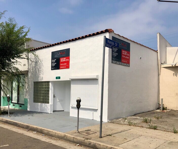 2861 S Robertson Blvd, Los Angeles, CA à louer - Photo du bâtiment - Image 2 de 5
