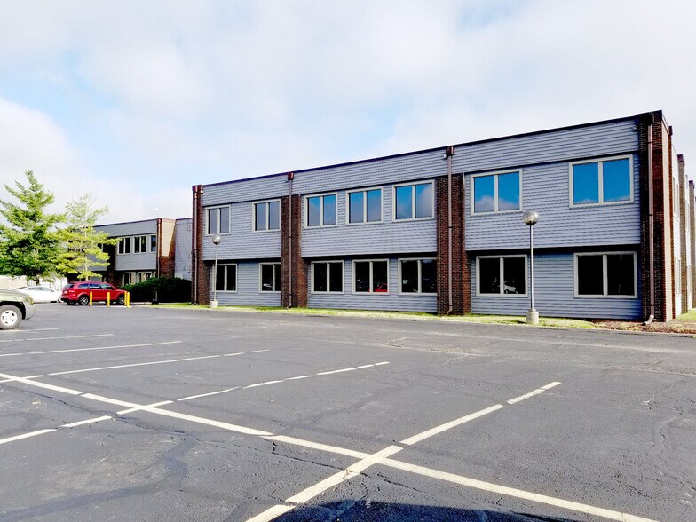 2250 Lake Ave, Fort Wayne, IN for lease - Building Photo - Image 1 of 2