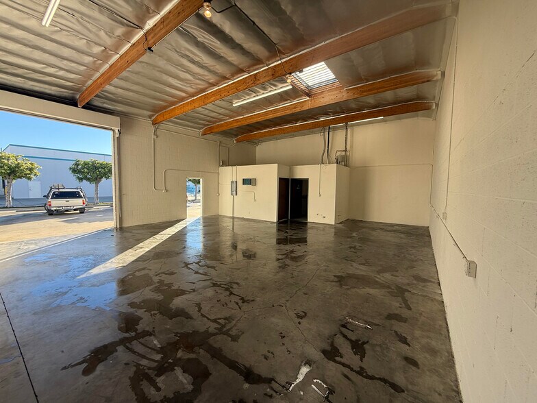 2516 Troy Ave, South El Monte, CA à louer - Photo du bâtiment - Image 3 de 12