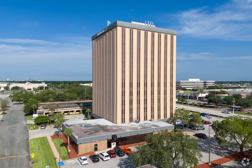 9550 Regency Square Blvd, Jacksonville, FL à louer - Photo du bâtiment - Image 3 de 11