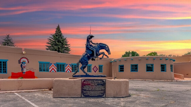 Plus de détails pour 413 Paseo Del Pueblo Norte, Taos, NM - Services hôteliers à vendre