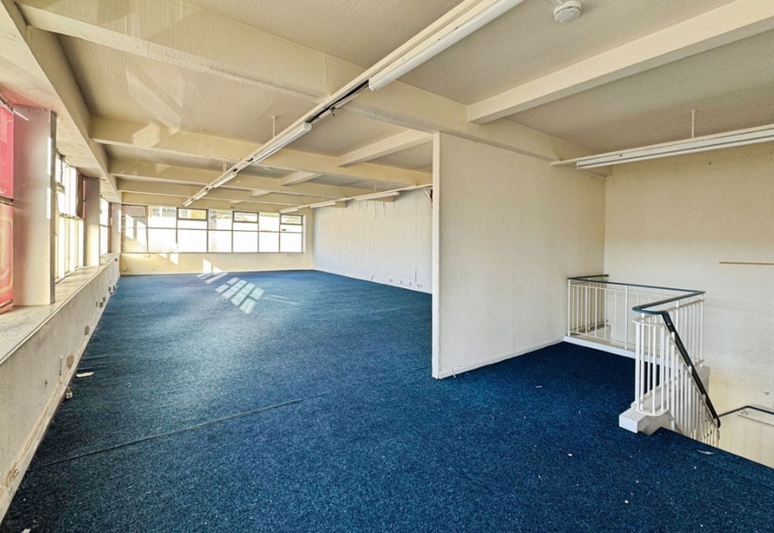 67 Wellington Rd, Rhyl for sale - Interior Photo - Image 3 of 5