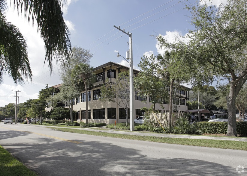 1401 E Broward Blvd, Fort Lauderdale, FL à louer - Photo du bâtiment - Image 3 de 6