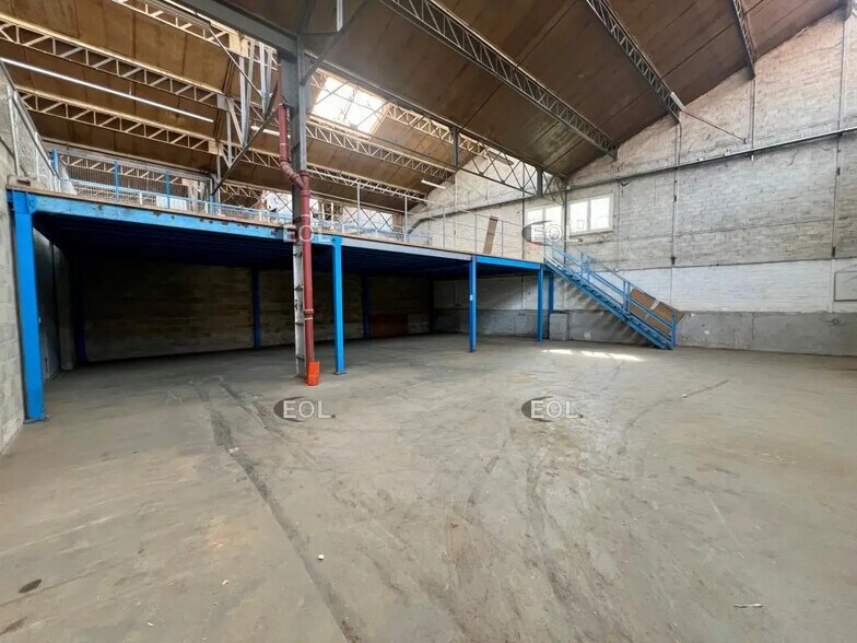 Industrial in Saint-Denis for lease - Interior Photo - Image 2 of 6