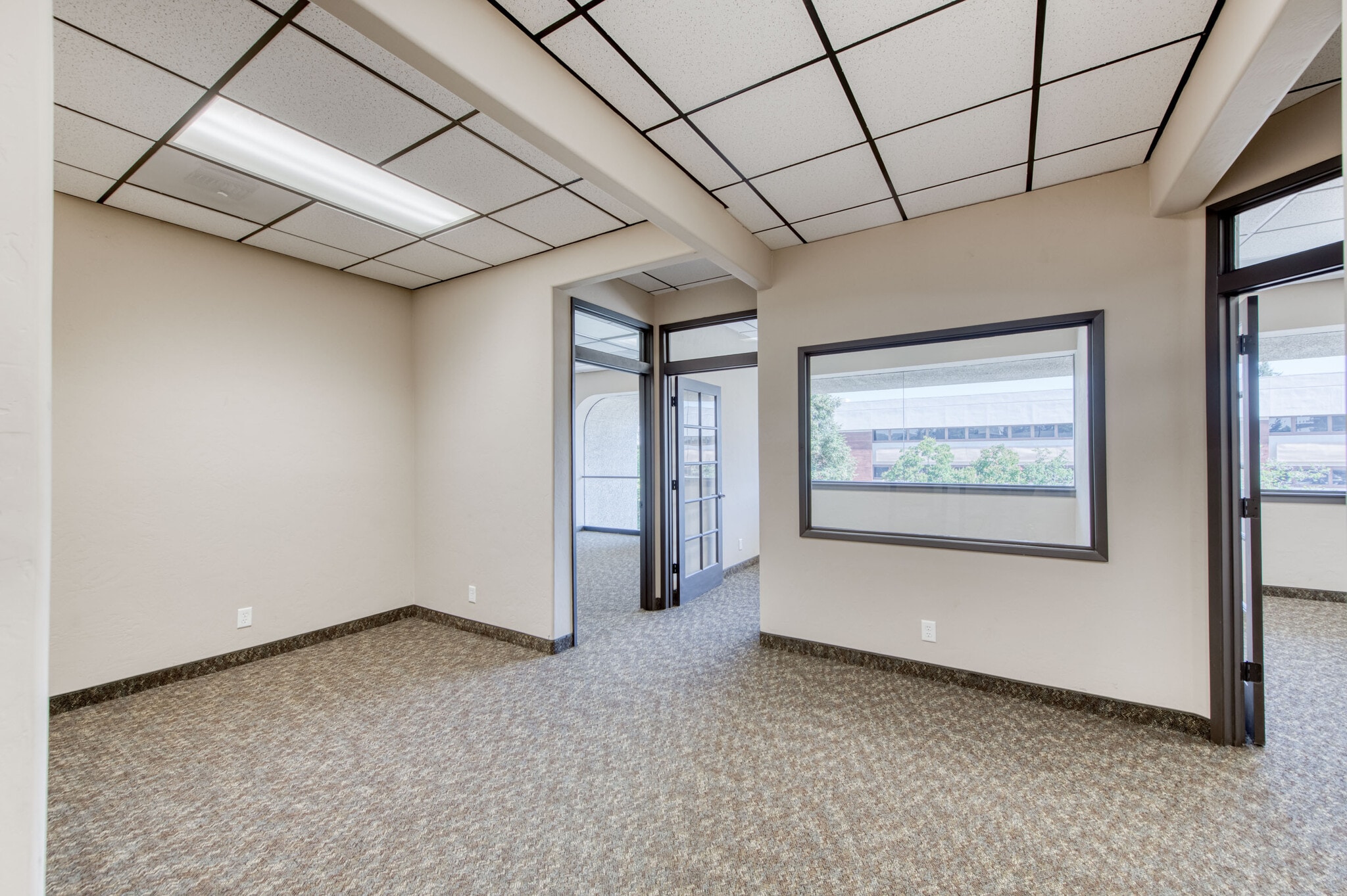 776 E Shaw Ave, Fresno, CA for lease Interior Photo- Image 1 of 5