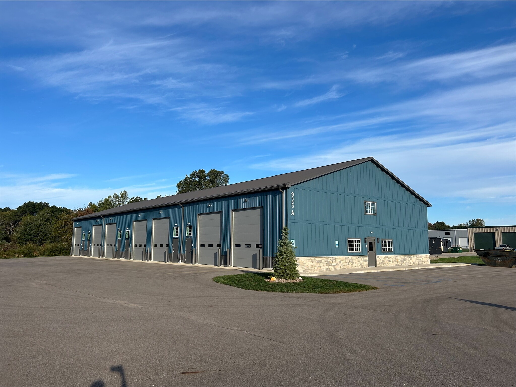 925 O E Bieri Ind Dr, Lowell, MI for lease Primary Photo- Image 1 of 18