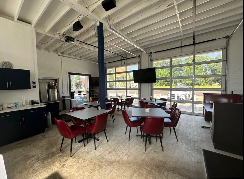 555 N 5th St, Silsbee, TX for lease - Building Photo - Image 2 of 3
