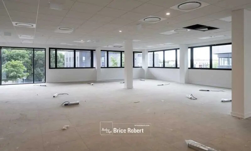 Bureau dans Limonest à louer Photo intérieure- Image 1 de 7