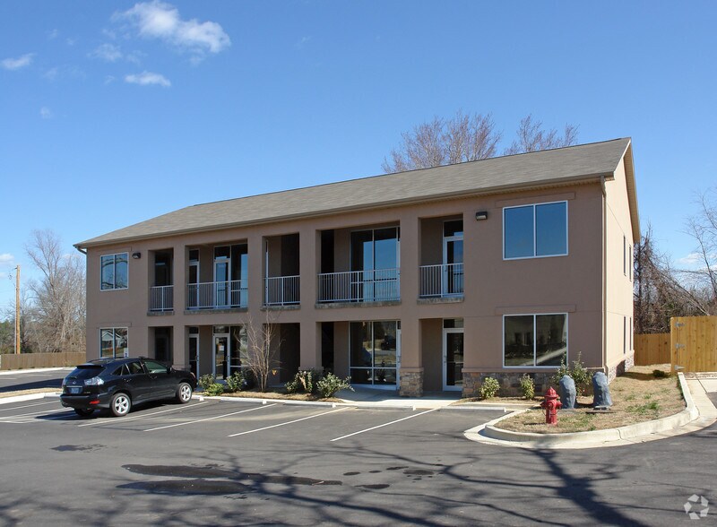 16603 Cantrell Rd, Little Rock, AR à louer - Photo du bâtiment - Image 3 de 29