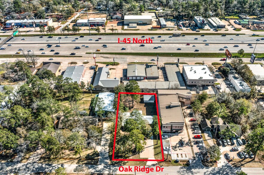 26206 Oak Ridge Dr, Spring, TX à vendre - Photo du bâtiment - Image 2 de 18
