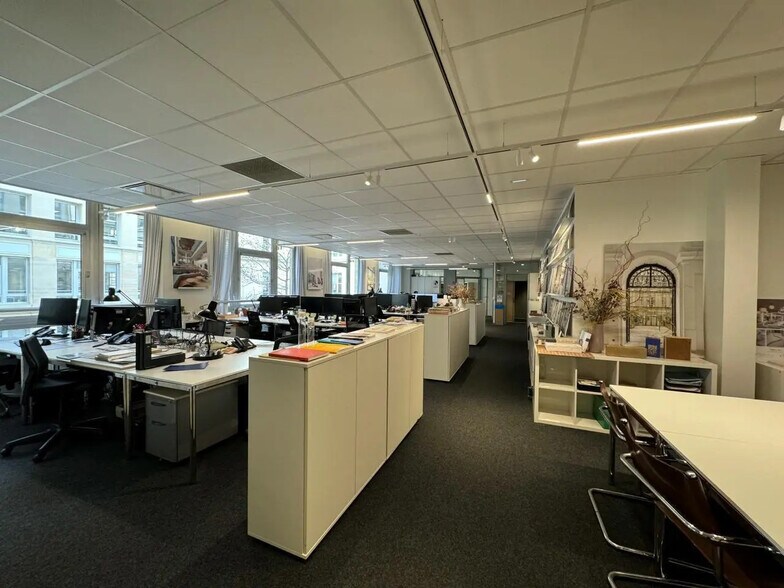 8 Rue Du Sentier, Paris for lease - Interior Photo - Image 3 of 12