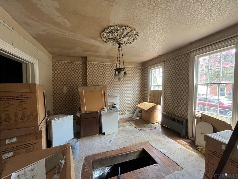 235 Grove Ave, Petersburg, VA for sale - Building Photo - Image 2 of 18