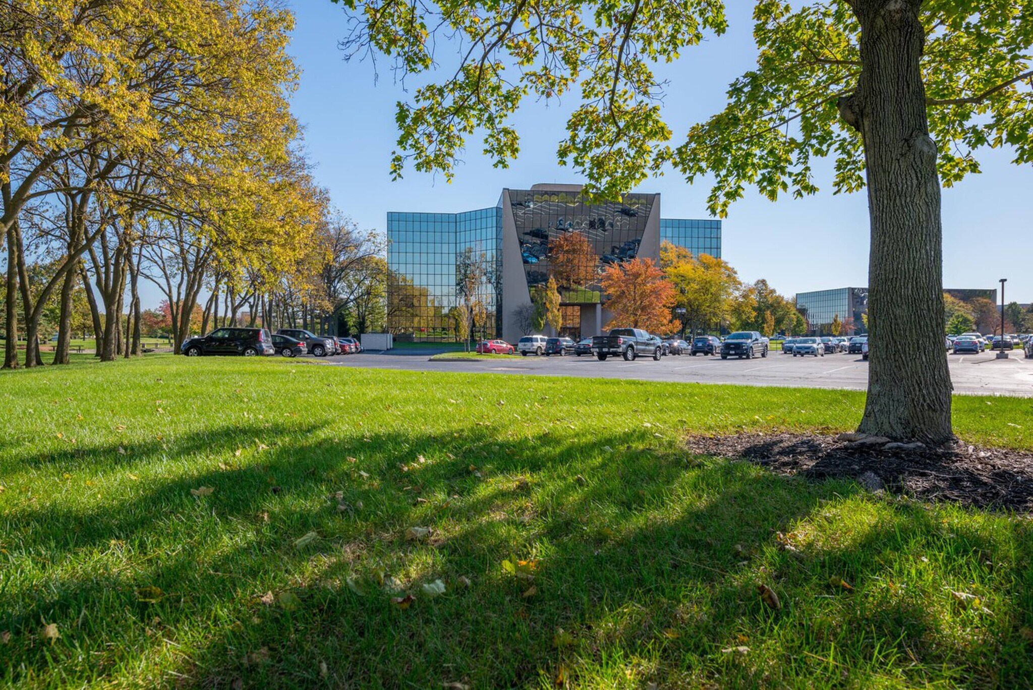 555 Metro Pl N, Dublin, OH à louer Photo du bâtiment- Image 1 de 12