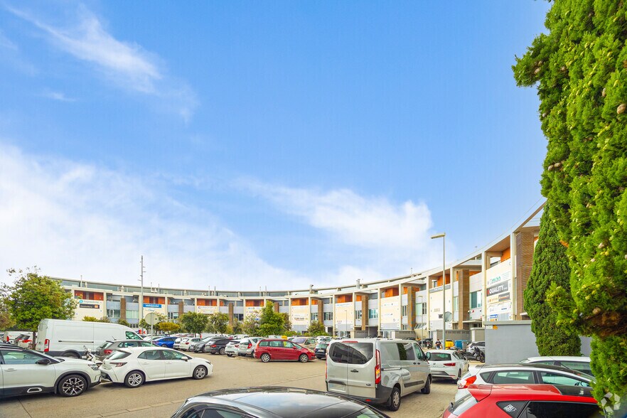 Industriel dans Badalona, Barcelona à vendre - Photo du bâtiment - Image 2 de 3