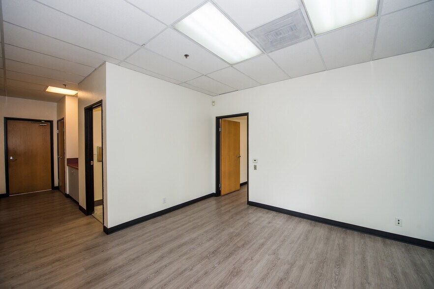 10291 Trademark St, Rancho Cucamonga, CA à louer - Photo du bâtiment - Image 2 de 23