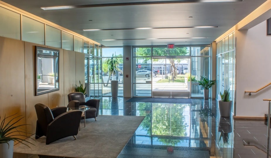 2225 W Peoria Ave, Phoenix, AZ for sale Interior Photo- Image 1 of 4