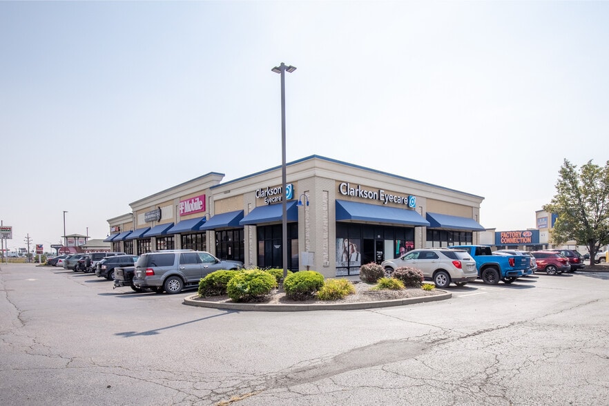 5-79 The Plz, Troy, MO à louer - Photo du bâtiment - Image 2 de 7