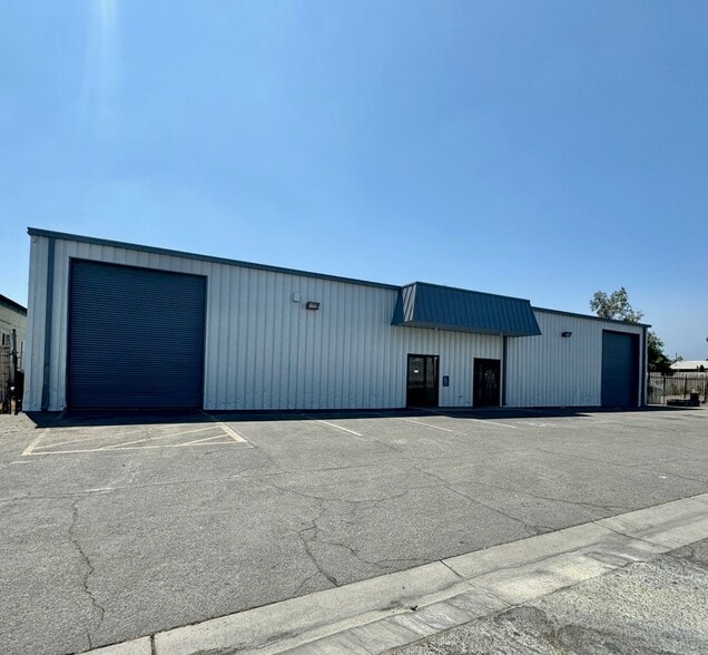 8264 Fremontia Ave, Fontana, CA for lease - Building Photo - Image 2 of 9