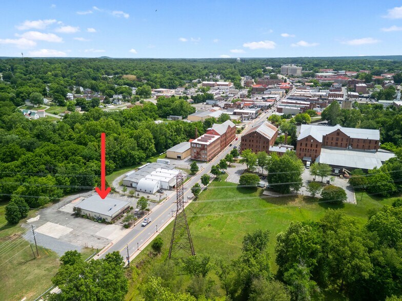 522 N Main St, Farmville, VA à vendre - Aérien - Image 2 de 9