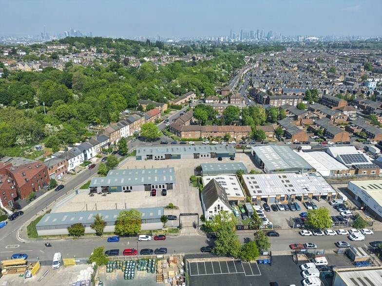 27-33 Malham Rd, London for lease - Building Photo - Image 1 of 9