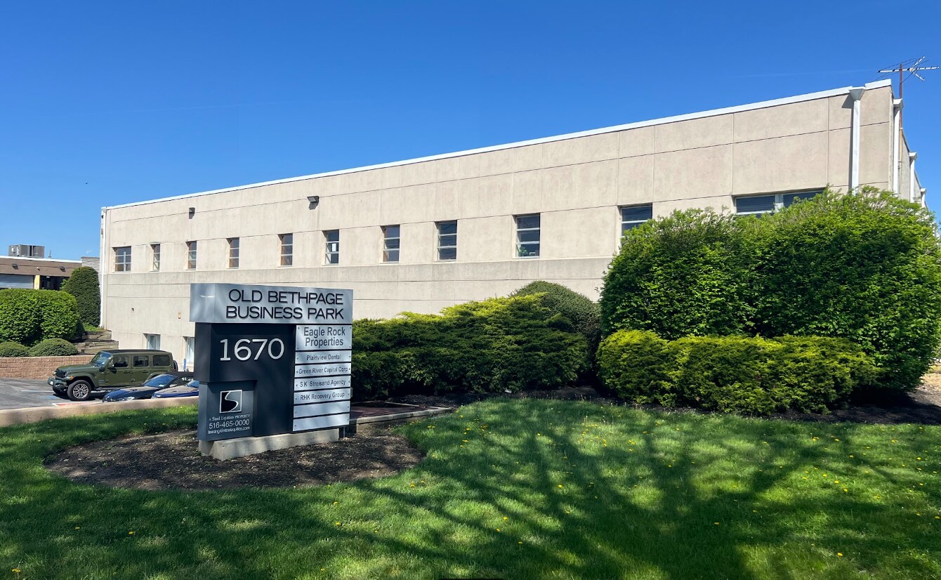 1670 Old Country Rd, Plainview, NY for lease Primary Photo- Image 1 of 15